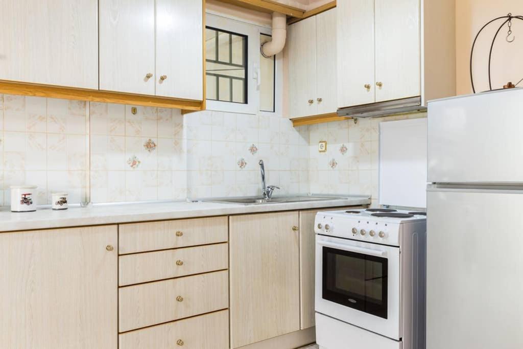 Sunny Apartment With 2 Bedrooms And Garden 格利法达 外观 照片